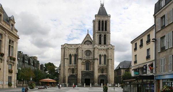 La basilique de Saint Denis et le projet de restitution de la fl&egrave;che