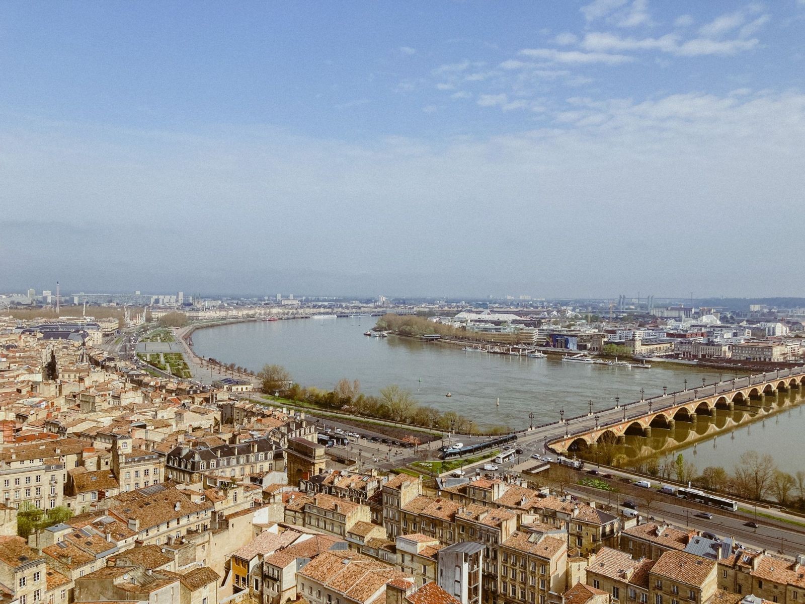 Vue de Bordeaux depuis la flèche Saint Michel. © Guillaume Fournier. Vue de Bordeaux depuis la flèche Saint Michel. © Guillaume Fournier.