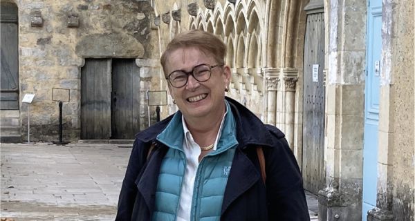 Hommage &agrave; Marie-Suzanne Ponthaud, chevalier de l&rsquo;ordre des Arts et des Lettres
