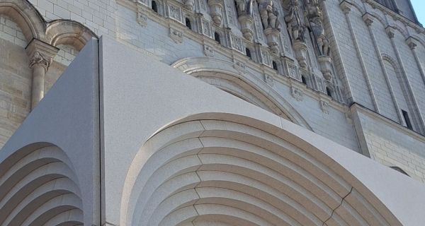 La Pierre et le B&eacute;ton