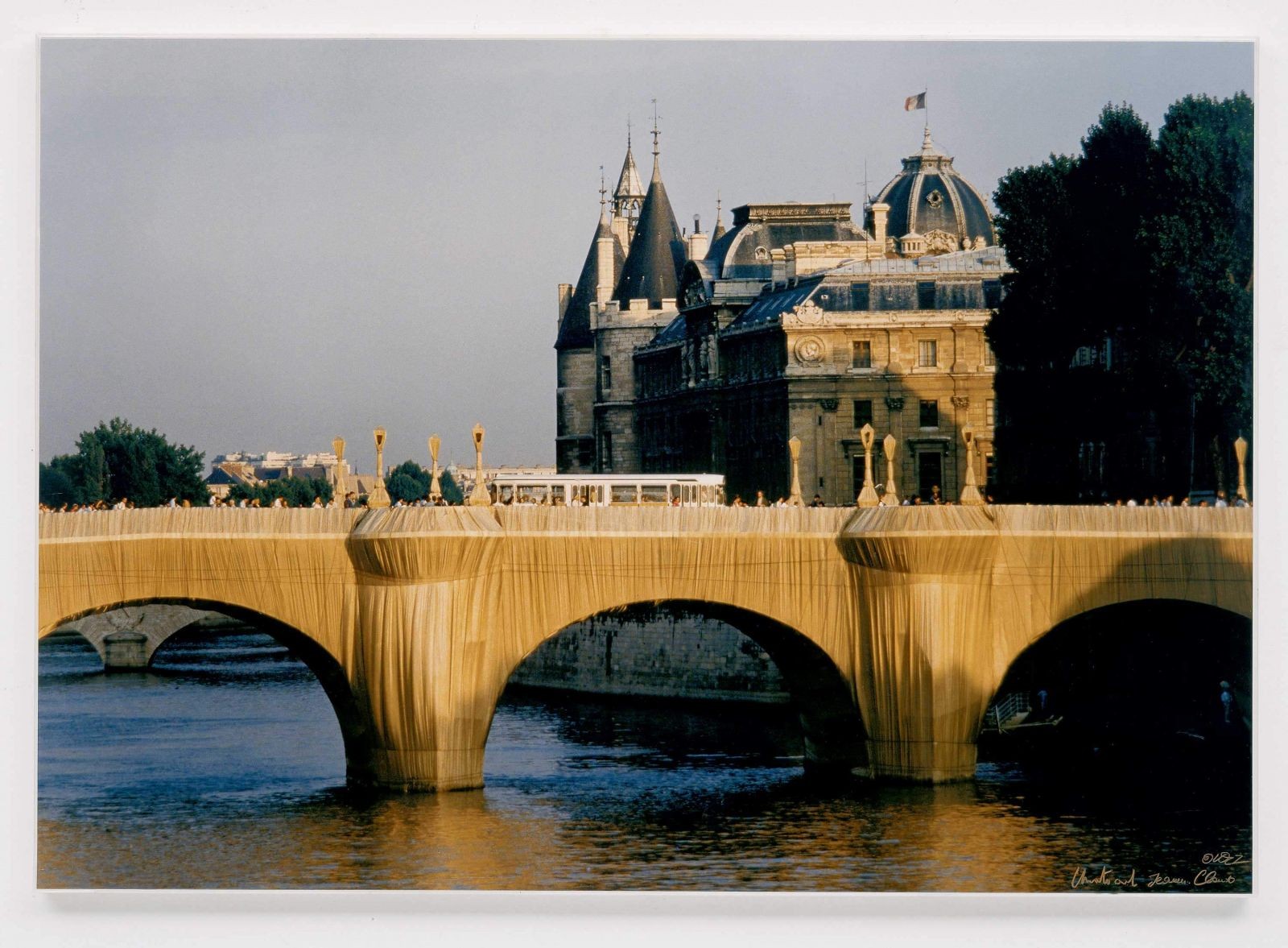 The Pont Neuf Wrapped, Paris 1975-85
1985
Photographie de Wolfgang Volz
70 x 100 cm
Collection Würth, Inv. 2801
Crédit : Wolfgang Volz – © Christo