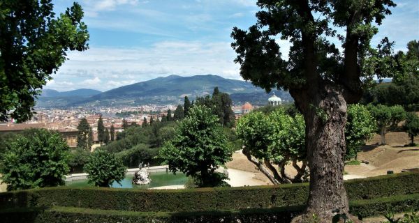 Connaissance et protection : la Toscane et la contre-charte du jardin historique