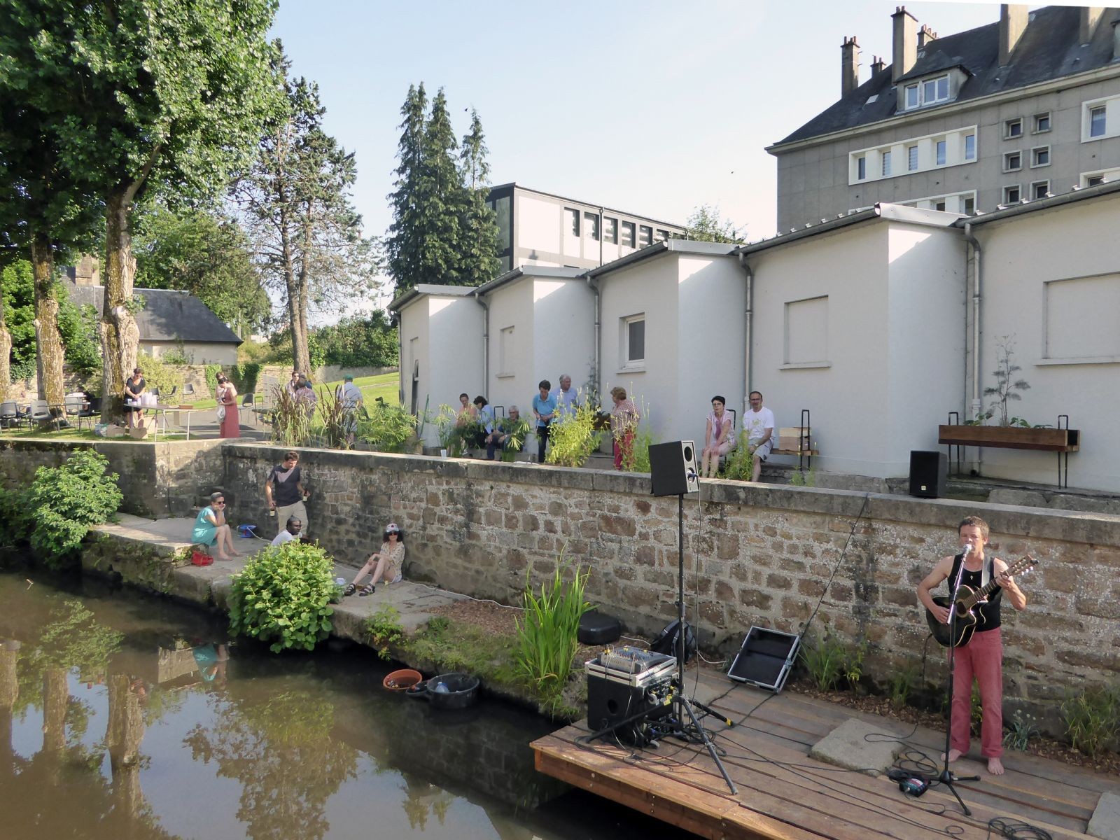 Le Lavoir commun, Benoit Ramos et Pierre Bouvier, U//Lab - Vire Normandie (Calvados) 2019 © Territoires pionniers Le Lavoir commun, Benoit Ramos et Pierre Bouvier, U//Lab - Vire Normandie (Calvados) 2019 © Territoires pionniers